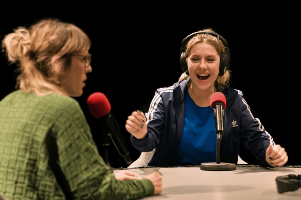 Dones de rádio (Bitó Produccions)
